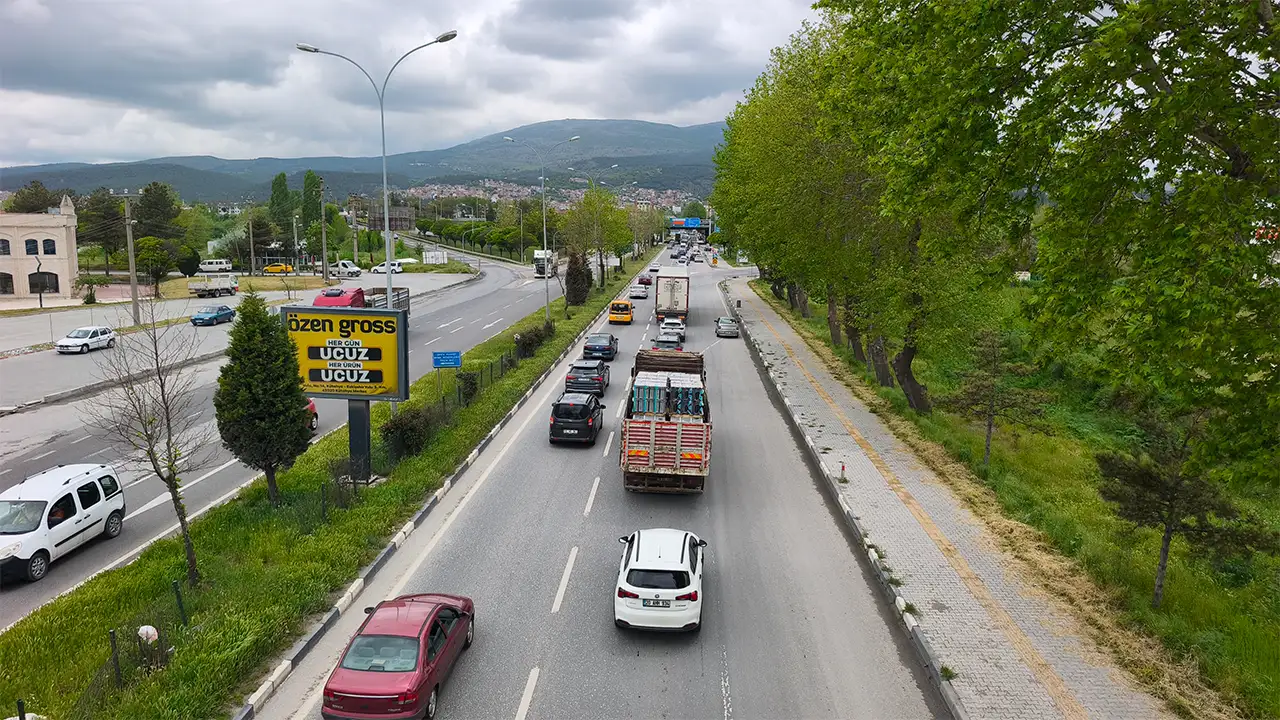Kütahya Kara Yolunda Bayram Yoğunluğu Yaşanıyor5