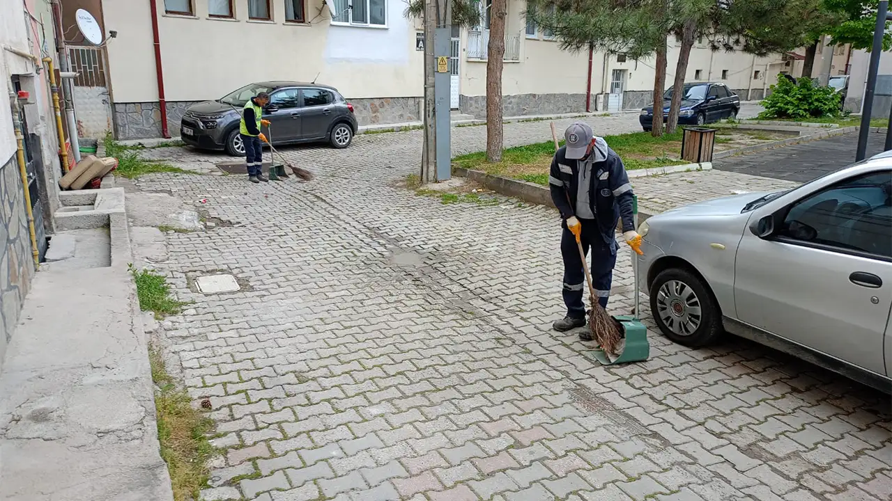 Kütahya Lala Hüseyin Paşa Mahallesi’nde Temizlik Çalışması2