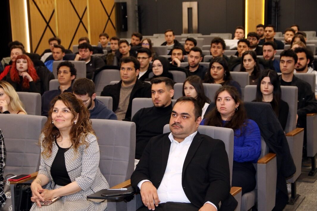 Kütahya Osb’de Öğrencilere Kariyer Semineri Düzenlendi1