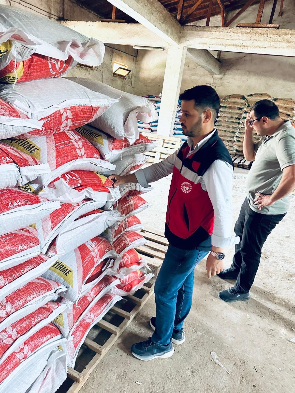 Kütahya Pazarlar’da Yem Satış Noktalarına Denetim1