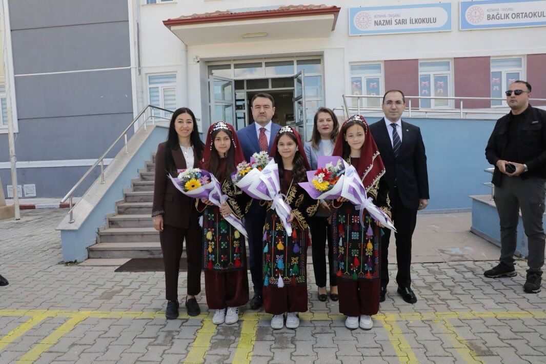 Kütahya Valisi Işın, İngilizce Koridoru Açılışına Katıldı1