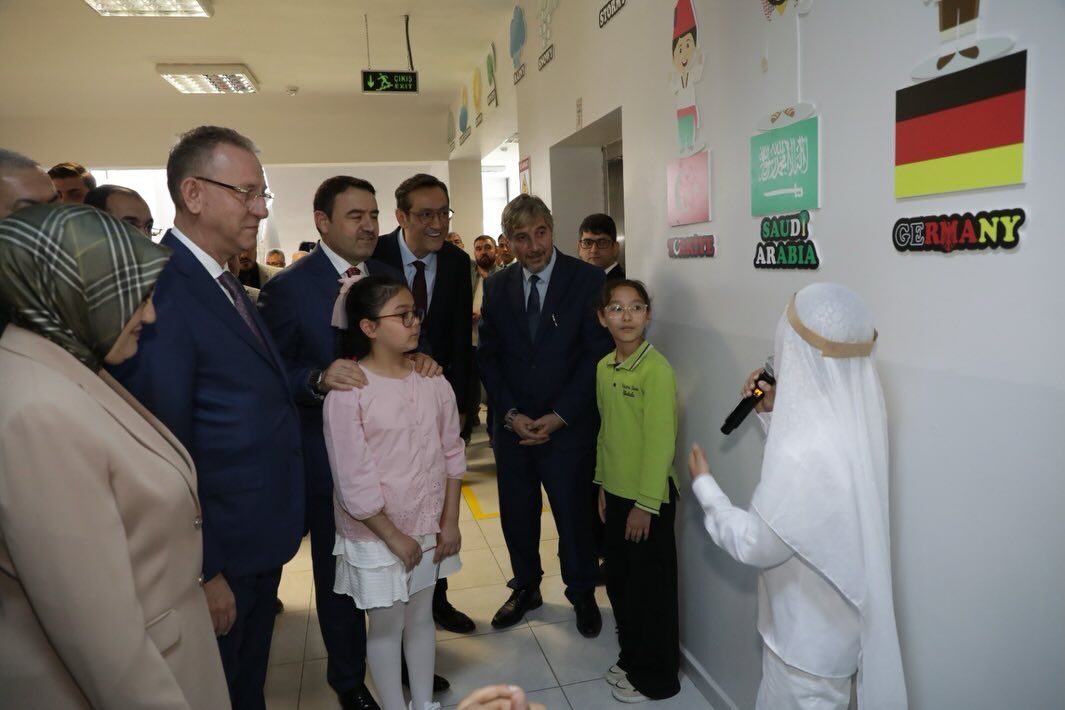 Kütahya Valisi Işın, İngilizce Koridoru Açılışına Katıldı4