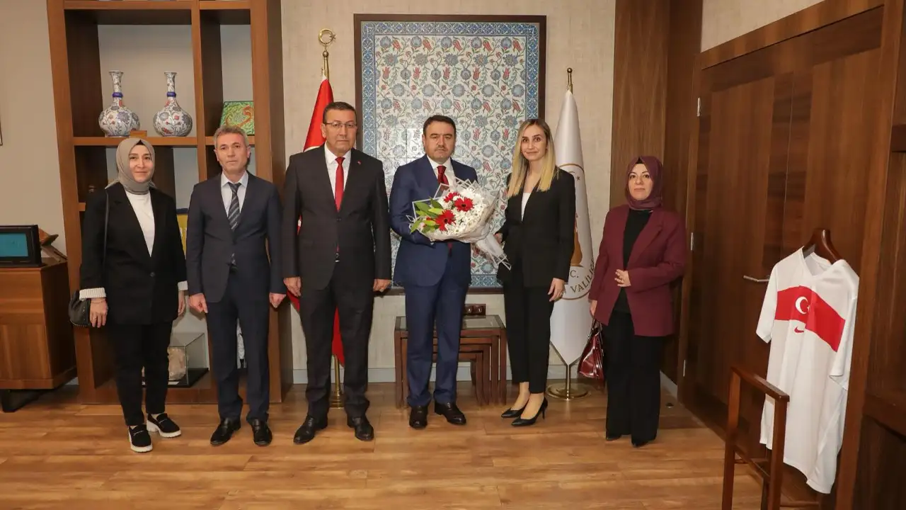 Kütahya Valisi Musa Işın Sgk Heyetini Makamında Kabul Etti 1