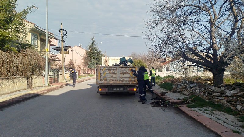 Kütahya Yoncalı Mahallesi’nde Temizlik Yapıldı (2)