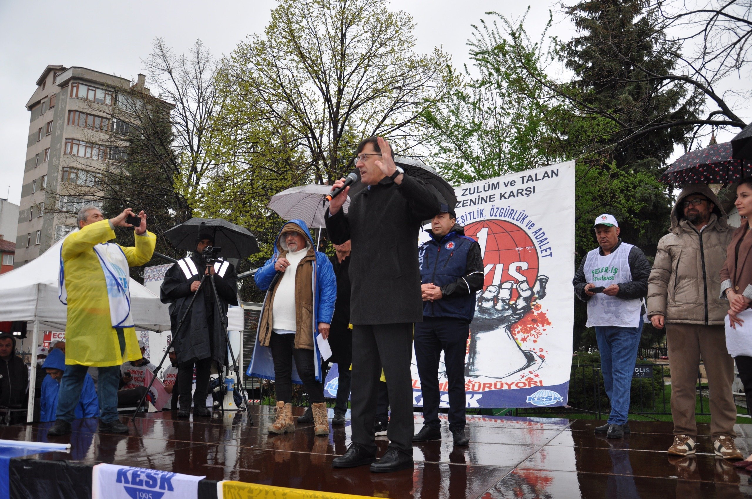 Kütahya’da 1 Mayıs Kutlandı, Halaylar Çekildi (1)