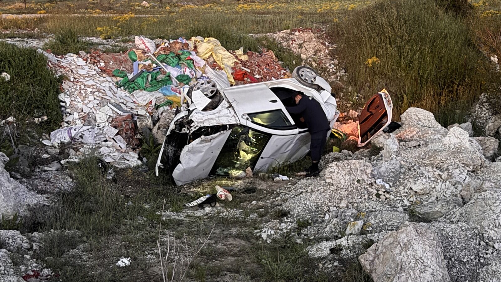 Kütahya'da Bayram Sabahı Kaza, Aynı Aileden Yaralılar Var (3)