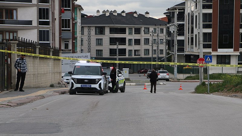 Kütahya’da Boş Araziye Bırakılan Çanta, Paniğe Neden Oldu (9)