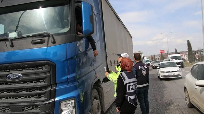 Kütahya’da Büyük Araçların Giriş Çıkışı Yasaklandı (2)
