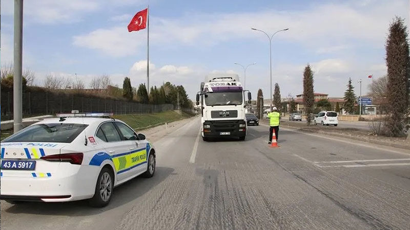 Kütahya’da Büyük Araçların Giriş Çıkışı Yasaklandı (3)