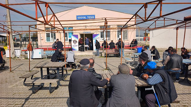 Kütahya’da Canlı Hayvan Pazarında Padok Kuraları Çekildi (4)