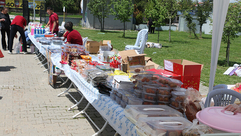 Kütahya’da Engelliler Için Iyilik Kermesi Açıldı (3)