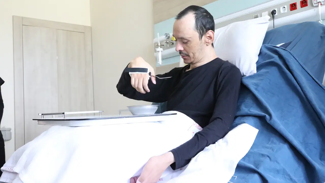 Kütahya’da Felçli Hastaya Özel Aparat Geliştirildi4