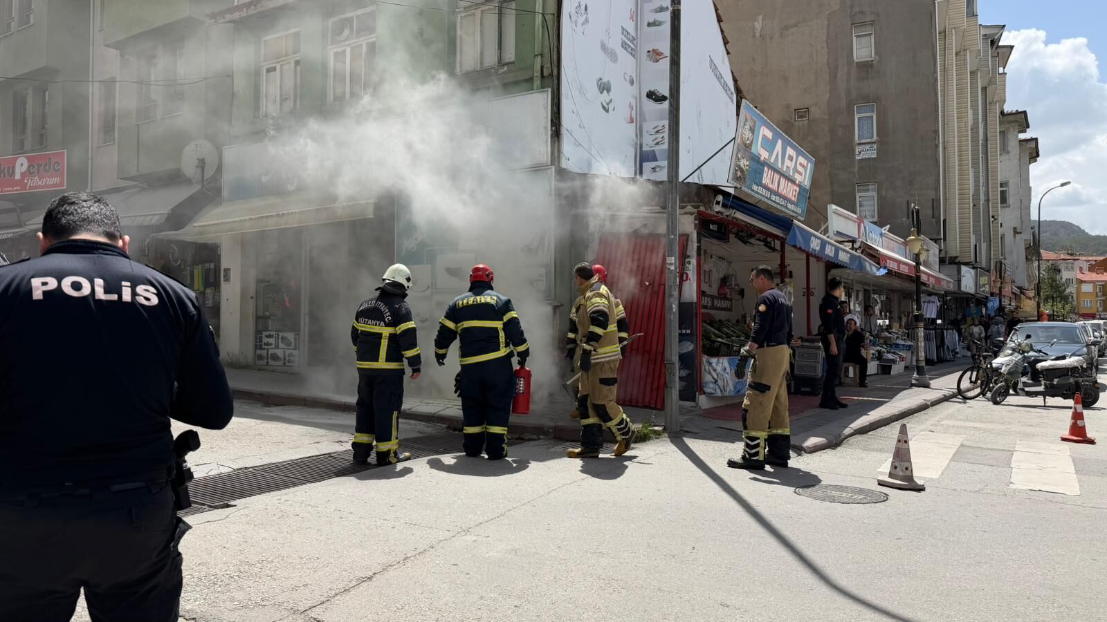 Kütahya’da Itfaiye Ekiplerinden Trafo Yangına Hızlı Müdahale