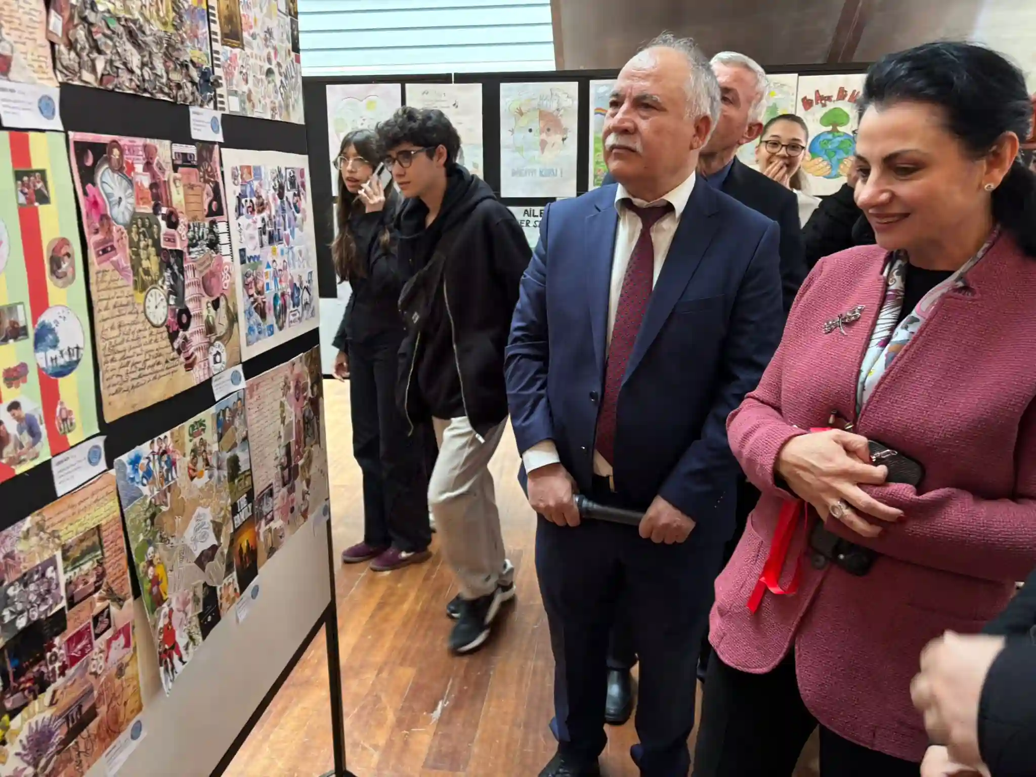 Kütahya’da Lise Öğrencileri Bir Yıllık Emeklerini Sergiledi 1