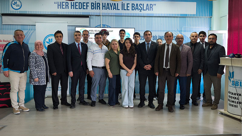 Kütahya’da Lise Öğrencileri “Fabl”Da Yazarlık Hünerlerini Sergiledi (6)