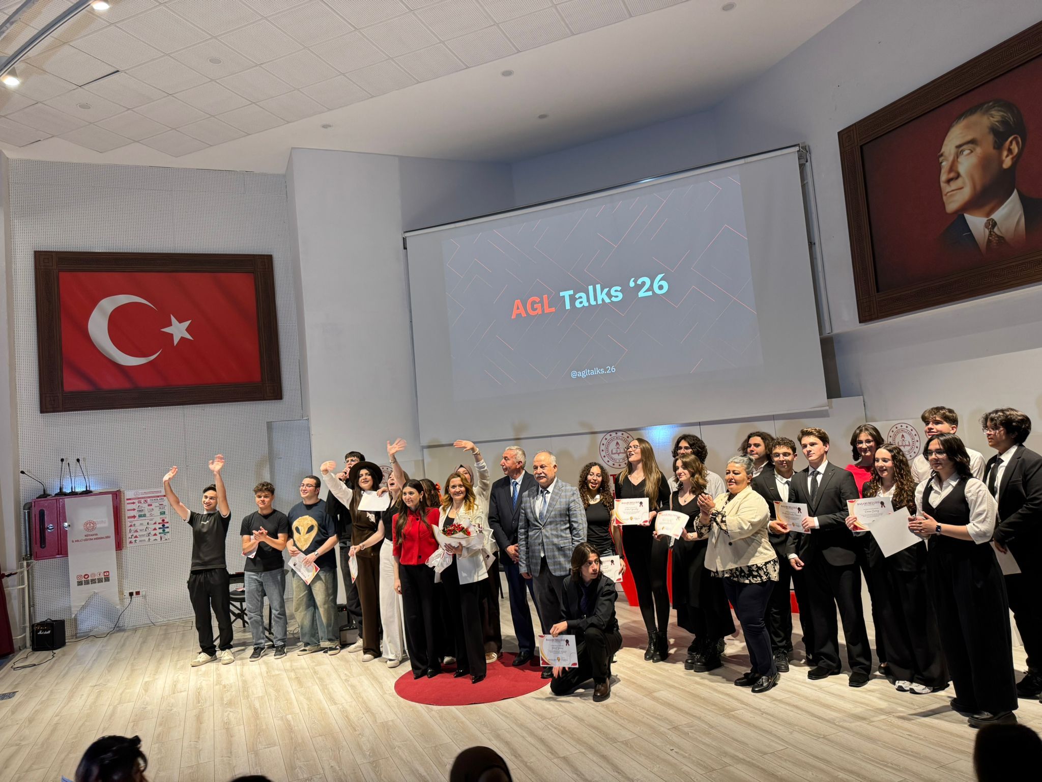 Kütahya'da Lise Öğrencilerinden %22İngilizce%22 Sunum Şenliği