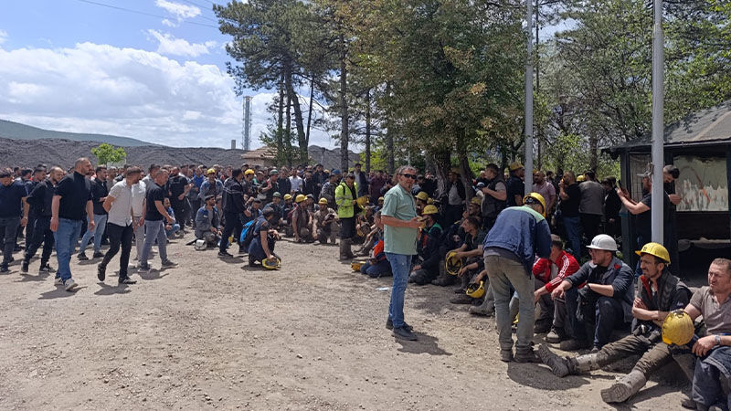 Kütahya'da Maden Işçilerinden Düzensiz Maaş Eylemi (5)