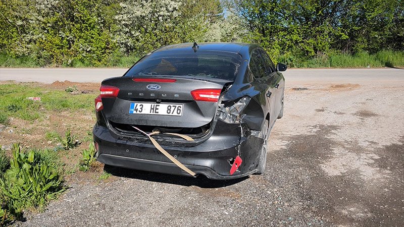 Kütahya’da Motosiklet Ile Otomobil Çarpıştı, 1 Yaralı (3)