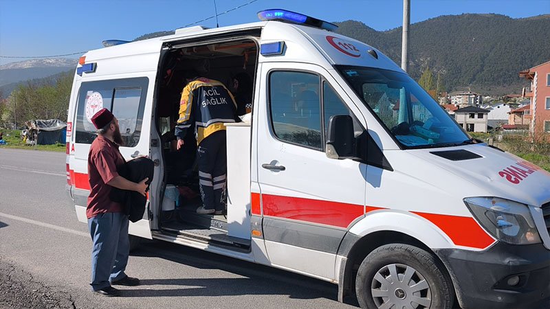 Kütahya’da Motosiklet Ile Otomobil Çarpıştı, 1 Yaralı (7)