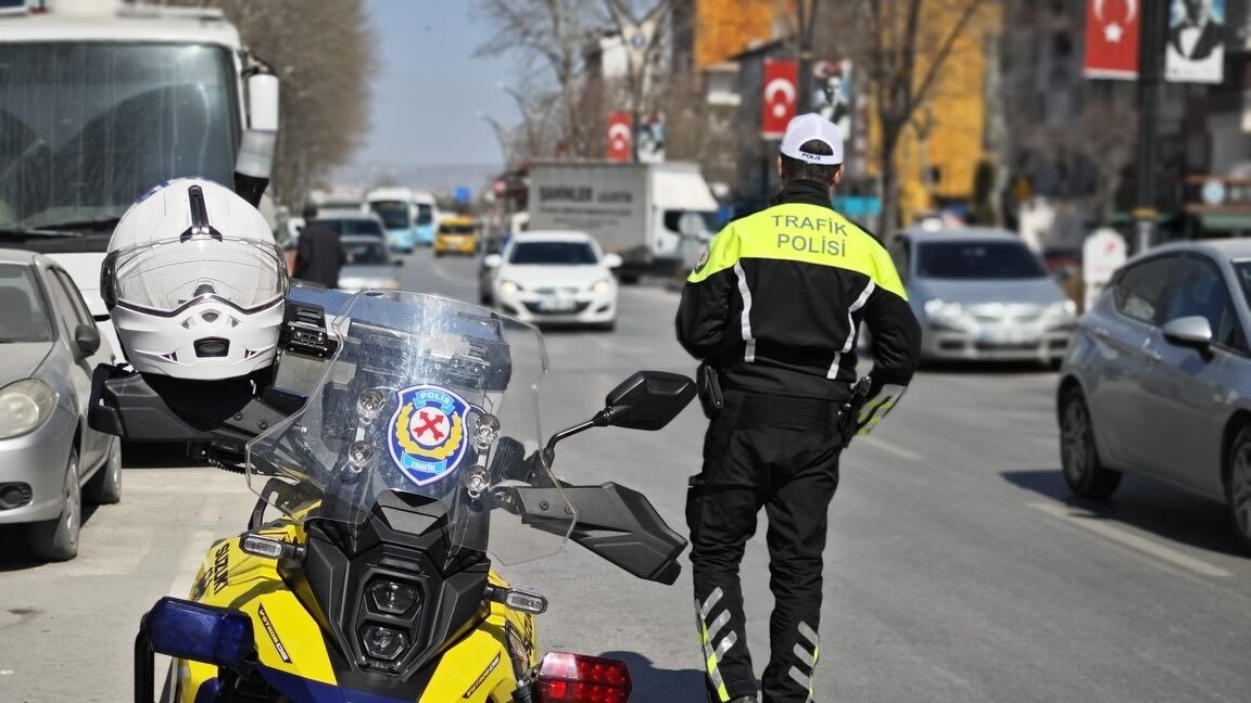 Kütahya’da Motosiklet Sürücülerine Sıkı Trafik Denetimi3