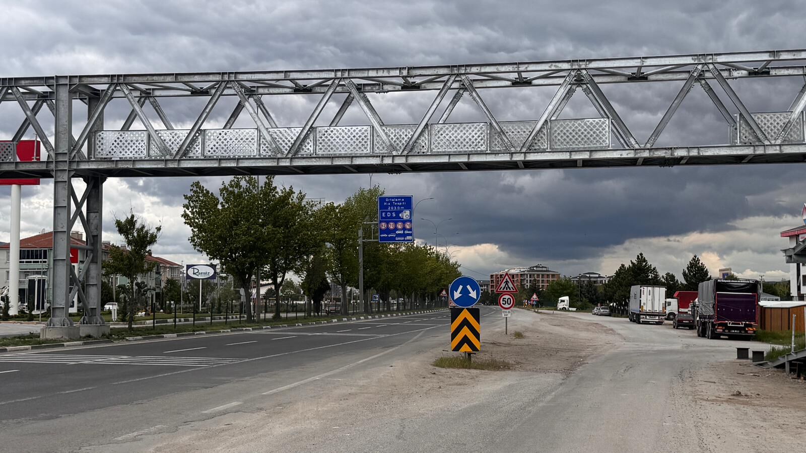 Kütahya’da “Sabıkalı” Çevre Yoluna Yaya Üst Geçidi Yapıldı (5)