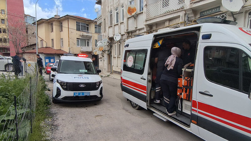 Kütahya'da Sevgilisinin Yeni Sevgilisini Başından Yaraladığı Iddiası (3)