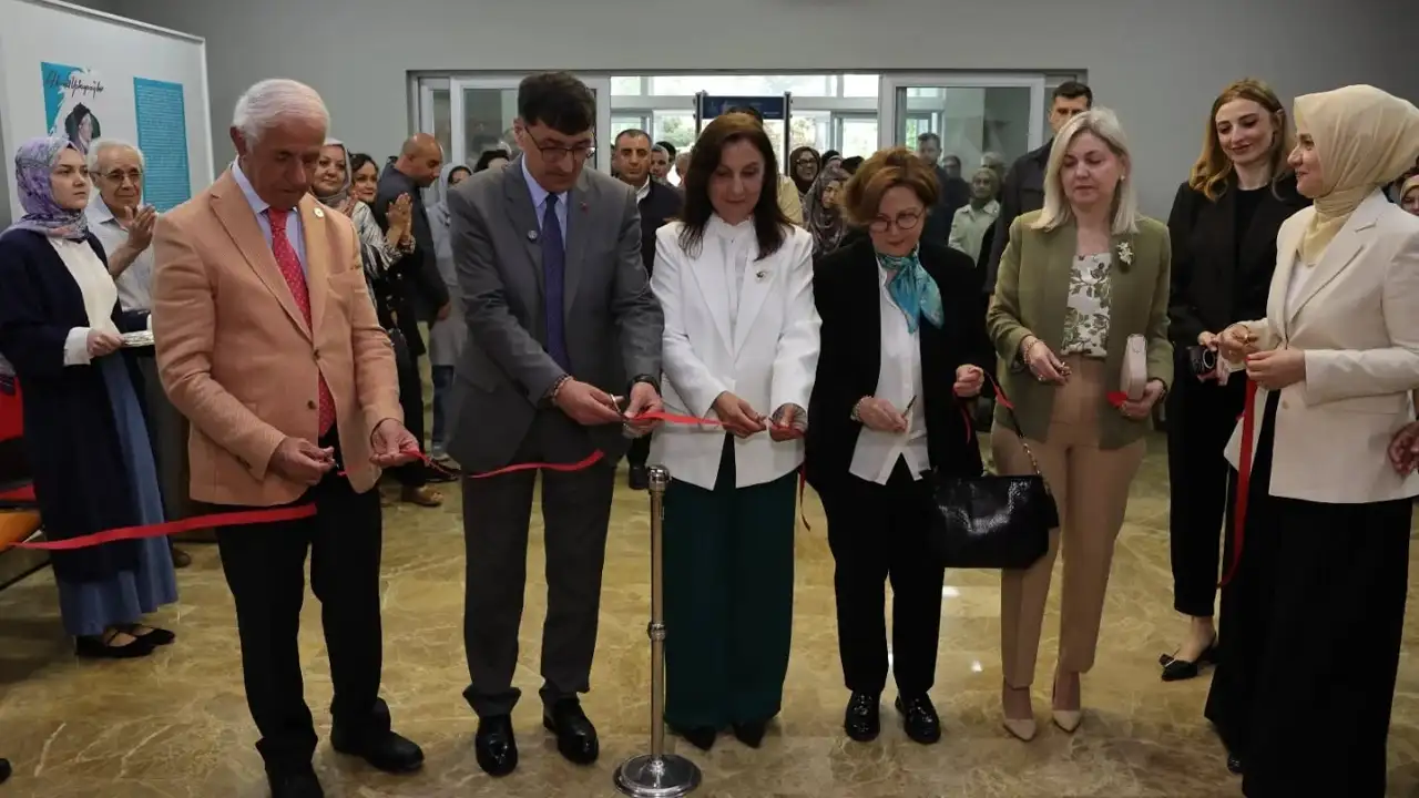 Kütahya’da Tezhip Sanat Sergisi Sanatseverlerle Buluştu 1