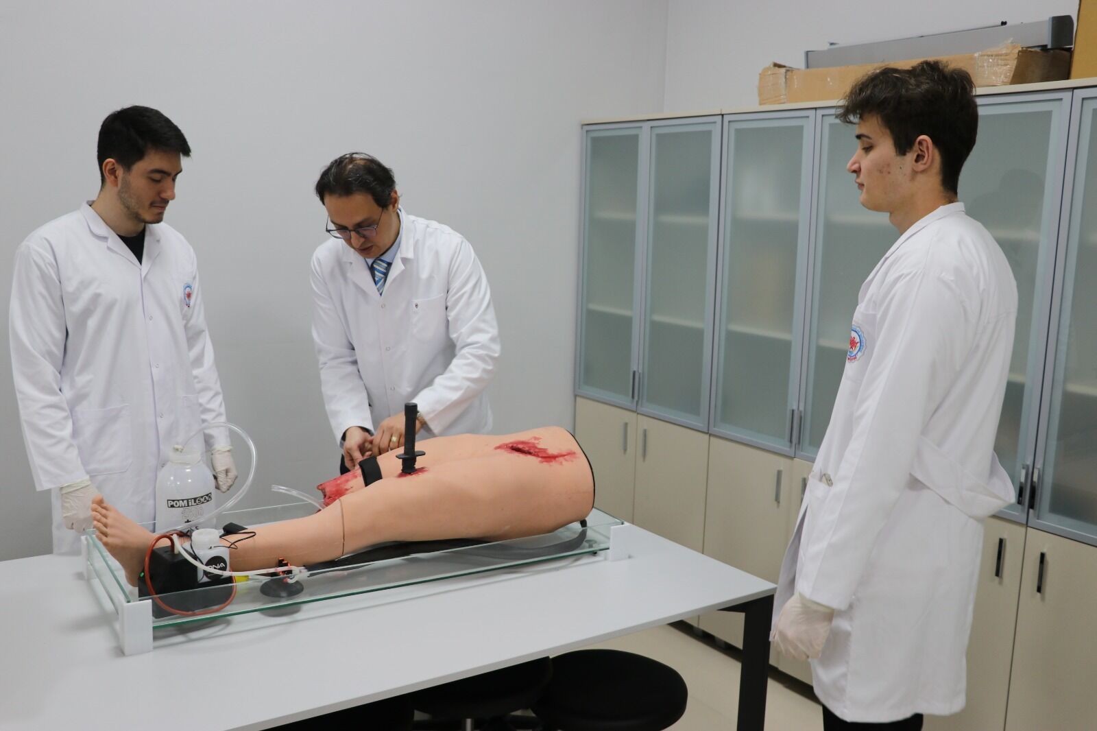 Kütahya'da Tıp Öğrencileri Simülasyon Merkezinde Doktorluğa Hazırlanıyor (9)