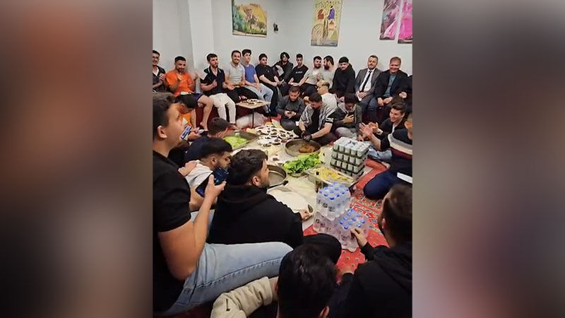 Kütahya’da Üniversite Öğrencileri Sıra Gecesinde Eğlendi (1)