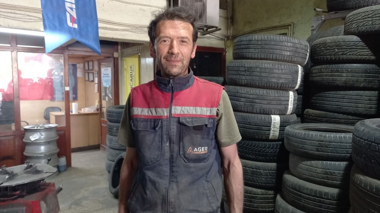 Kütahya’da Yağışlı Hava Uzun Sürdü, Lastik Değişimleri Ertelendi (1)