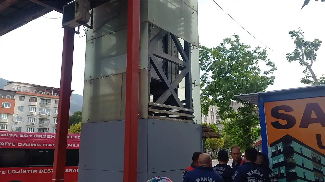 Manisa’da Asansör Faciası 1 Genç Yaşamını Yitirdi 2