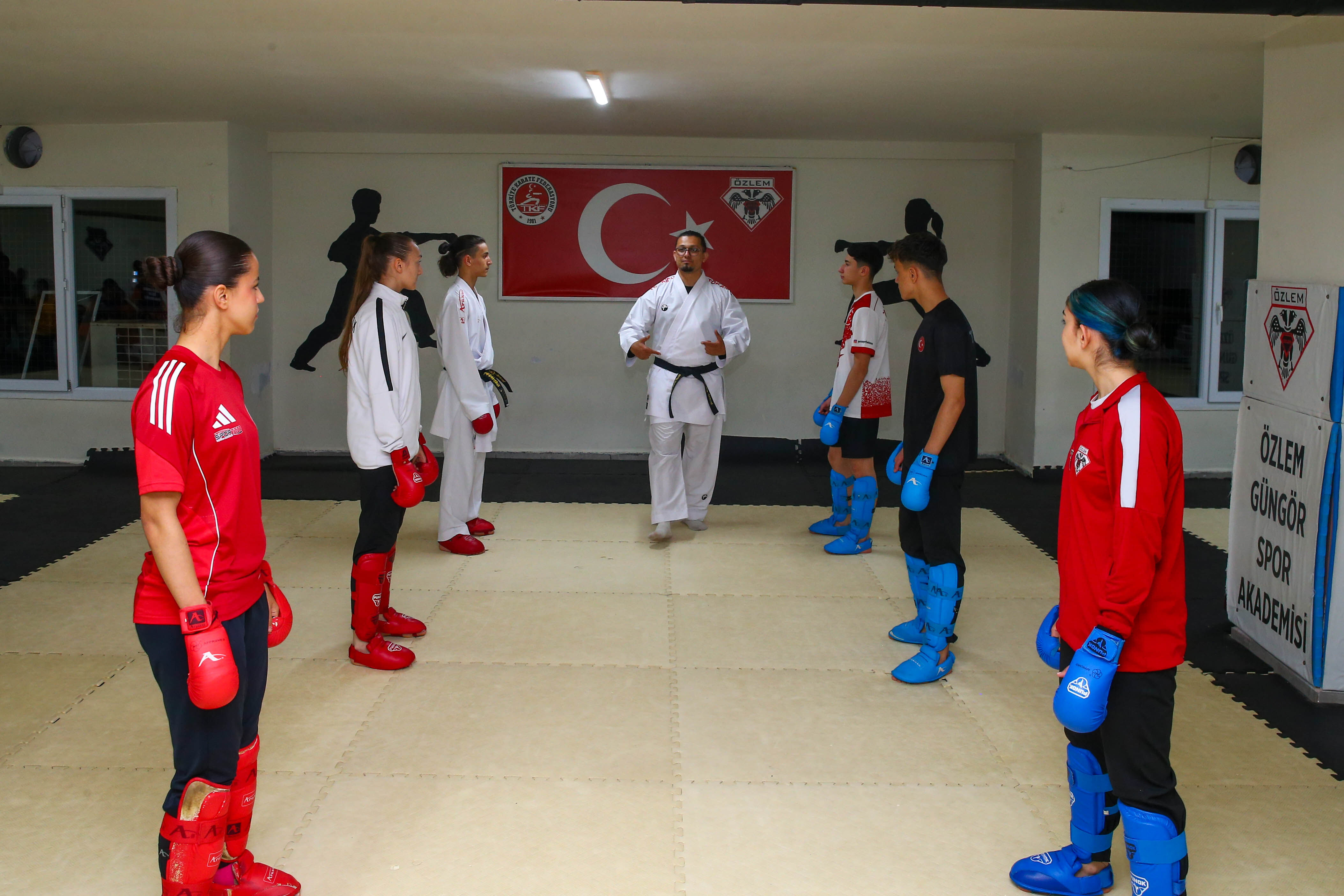Karate için 5 yıldır babası ve kardeşlerinden uzakta yaşıyor-1