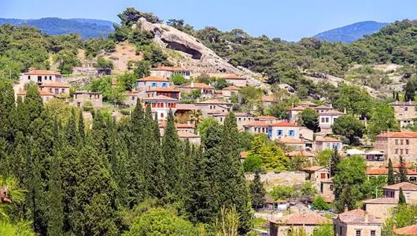 Kaz Dağlari Ve Adatepe Köyü