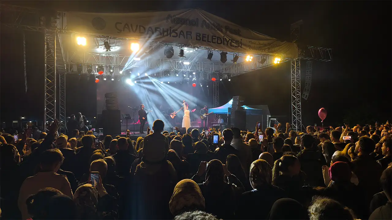 Kütahya Aizanoi Antik Fest’te Aydilge Coşkusu1