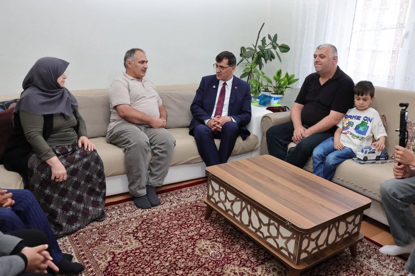Kütahya Belediye Başkanın'dan Şehit Ailesine Anlamlı Ziyaret