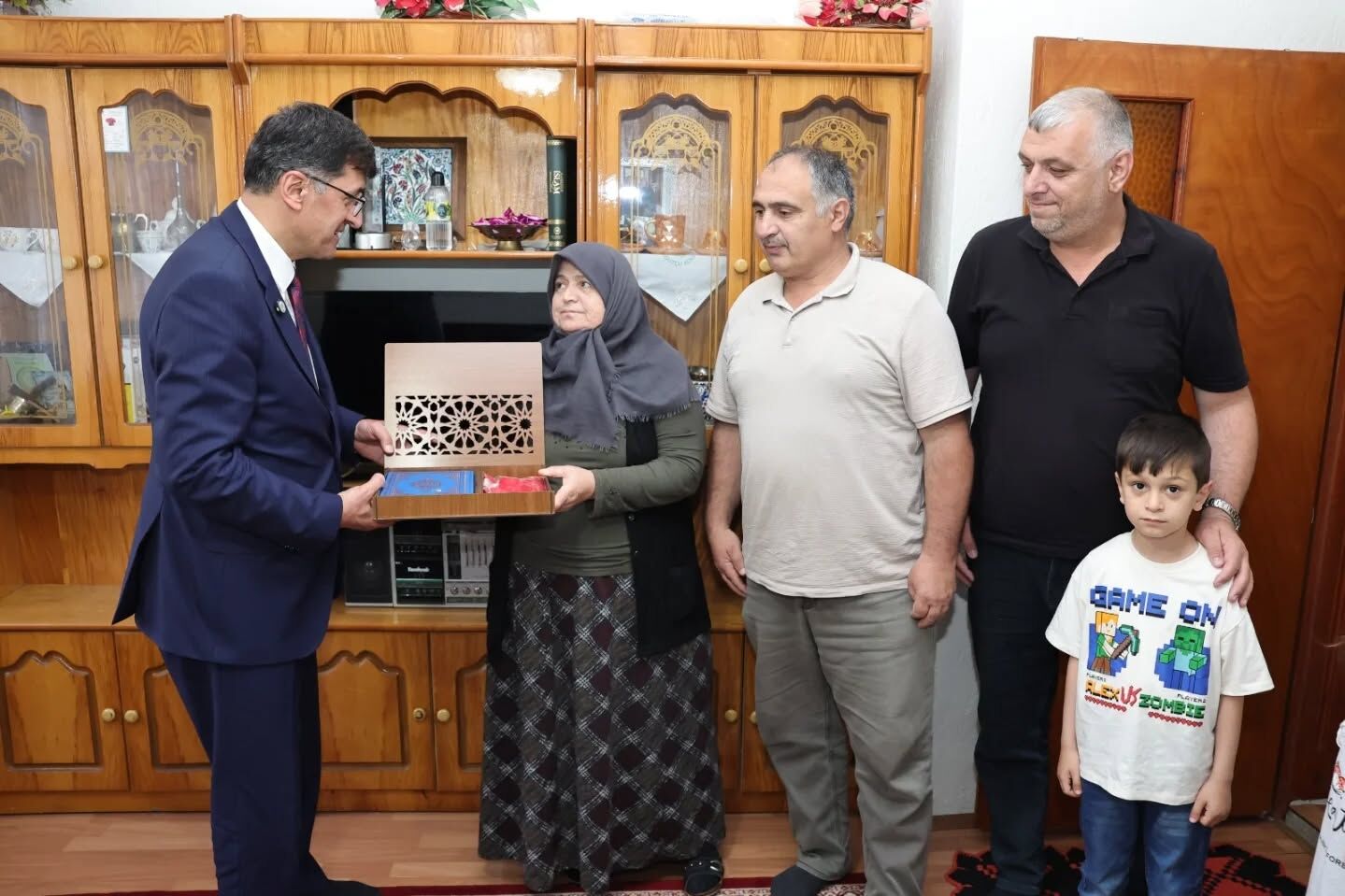 Kütahya Belediye Başkanın'dan Şehit Ailesine Anlamlı Ziyaret3