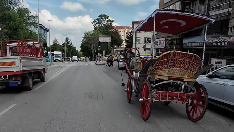 Kütahya Da Fayton Atı Trafiği Birbirine Kattı (2)