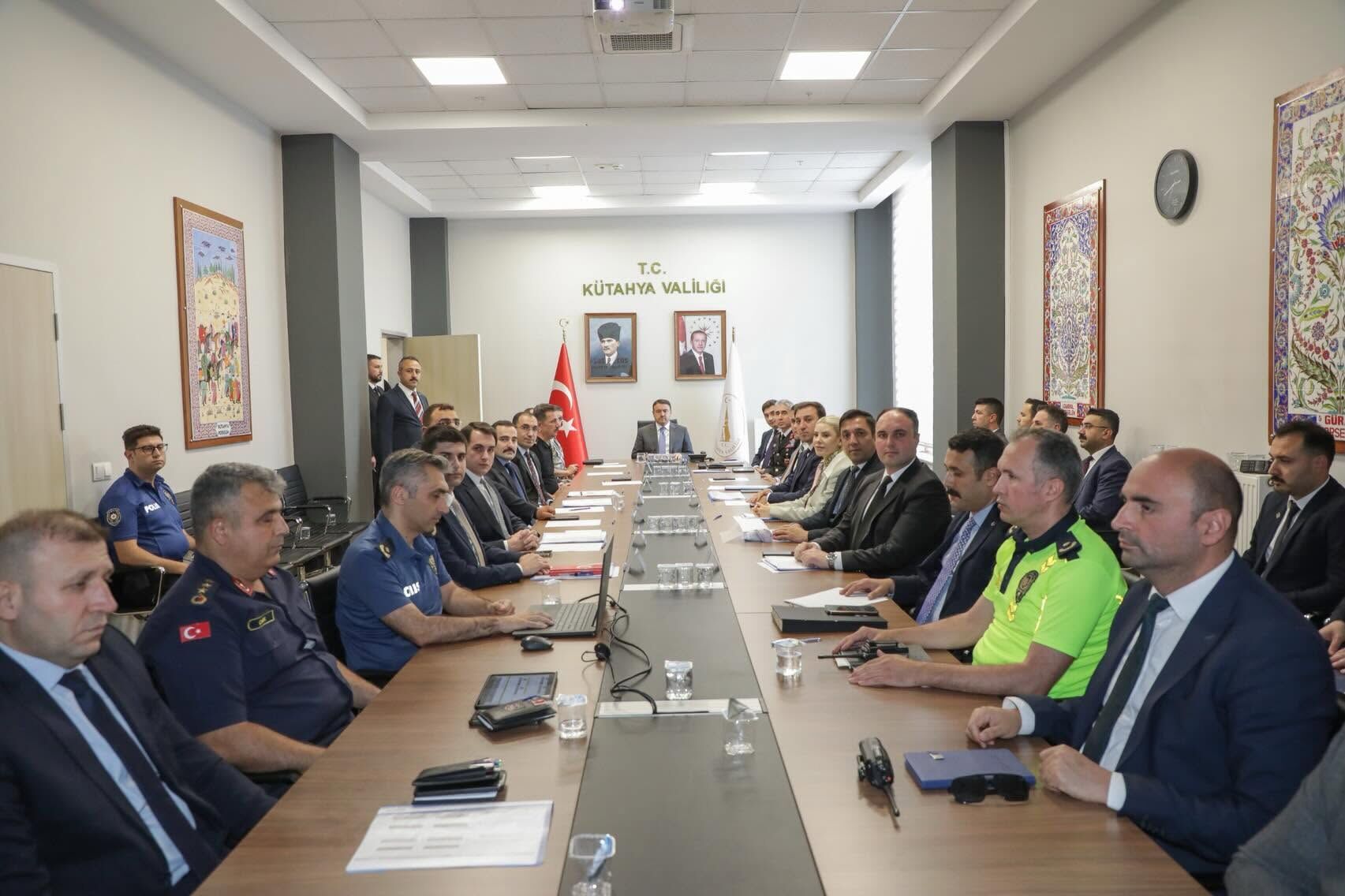 Kütahya İl Güvenlik Ve Asayiş Toplantısı Gerçekleştirildi2