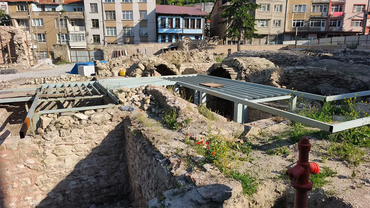 Kütahya Valisi Işın, Külliyede Incelemelerde Bulundu5