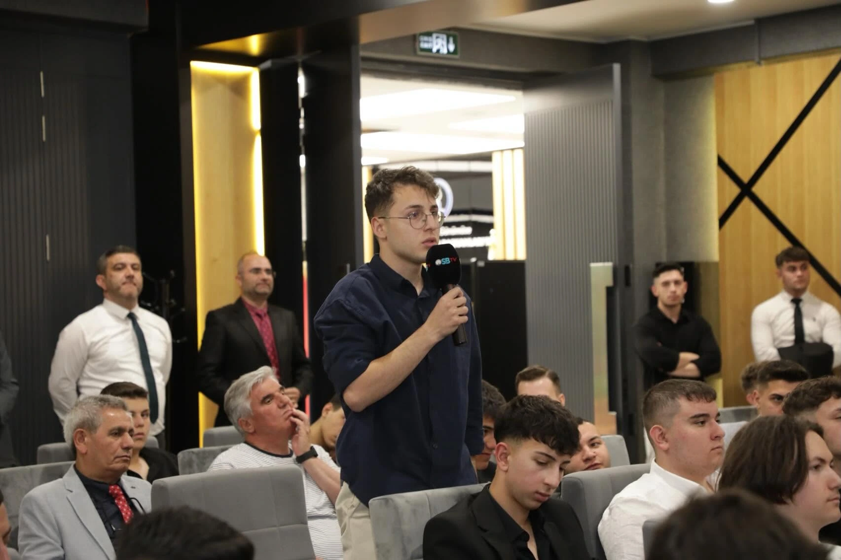 Kütahya Valisi Işın, Tecrübelerini Öğrencilerle Paylaştı3