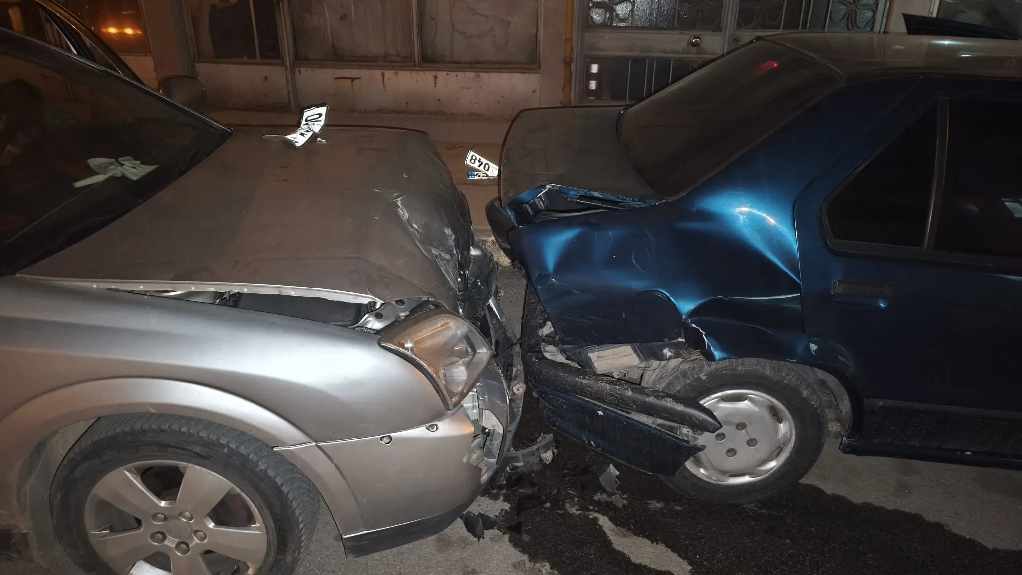 Kütahya’da 4 Aracın Karıştığı Zincirleme Trafik Kazası
