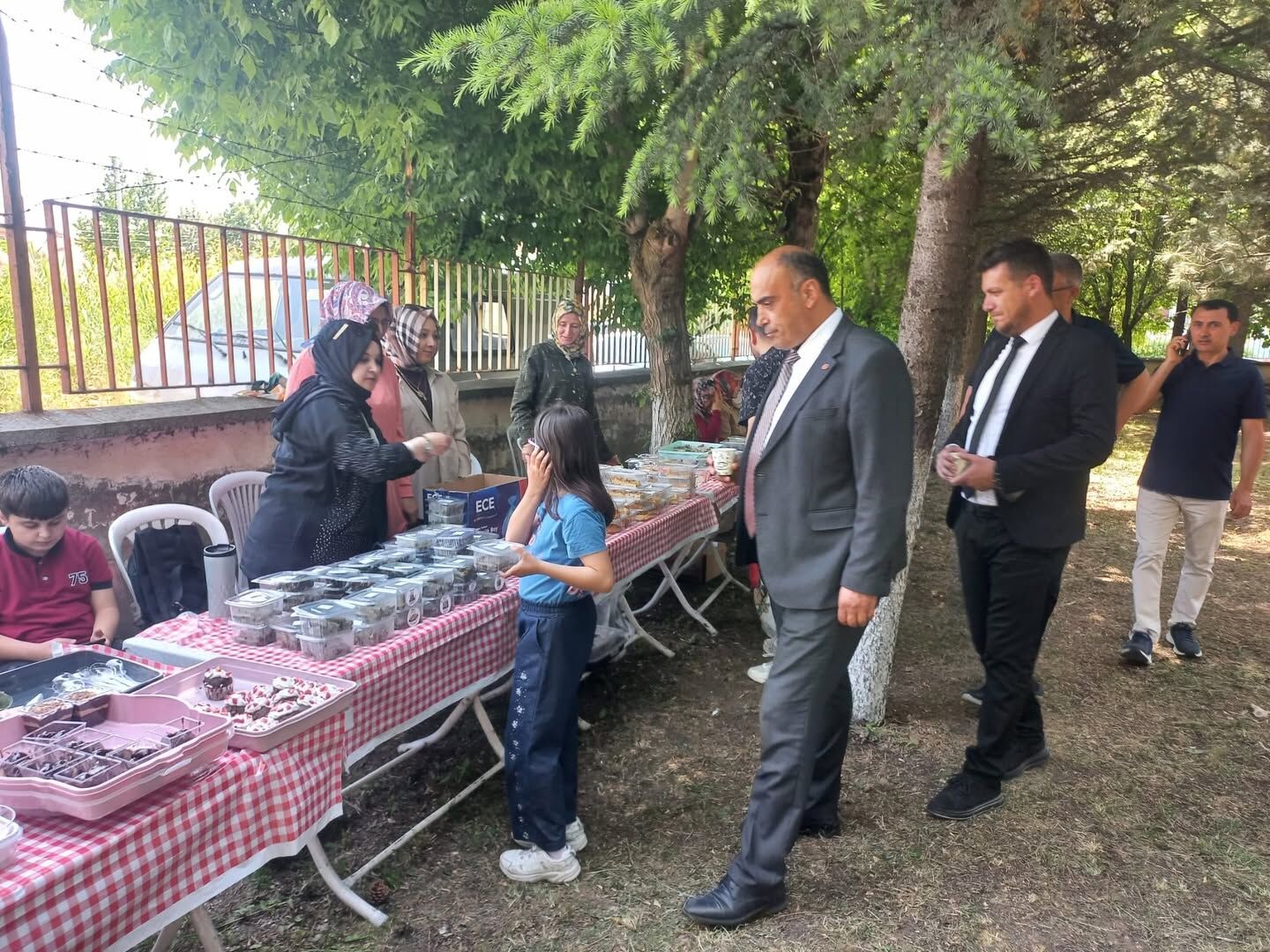 Kütahya’da 75. Yıl Ortaokulu Kermesine Yoğun Ilgi3