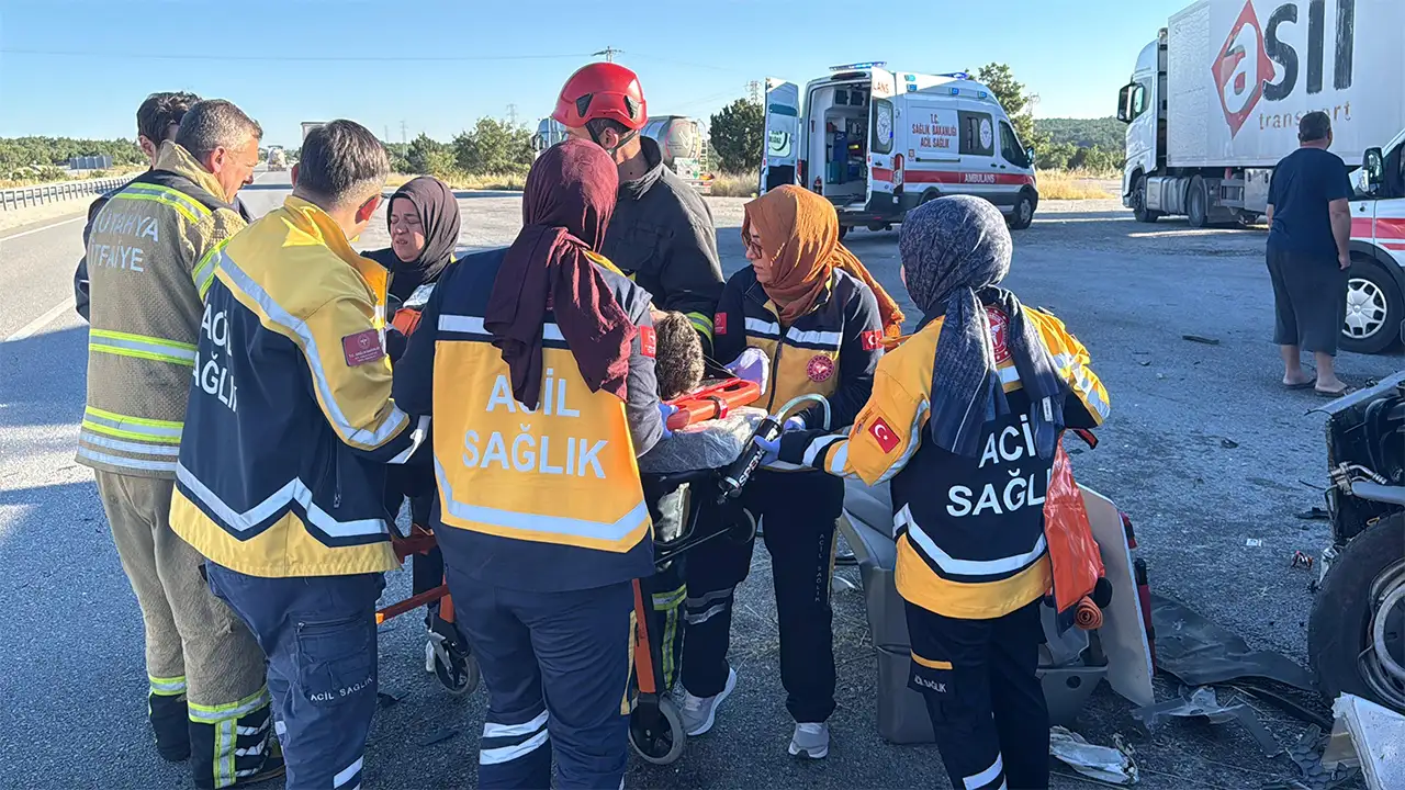 Kütahya'da Ambulans Kazası, Ölü Ve Yaralılar Var3