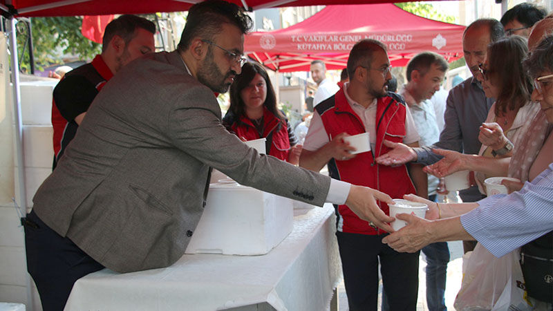 Kütahya’da Bin Kişiye Aşure Ikramı Yapıldı (1)-1