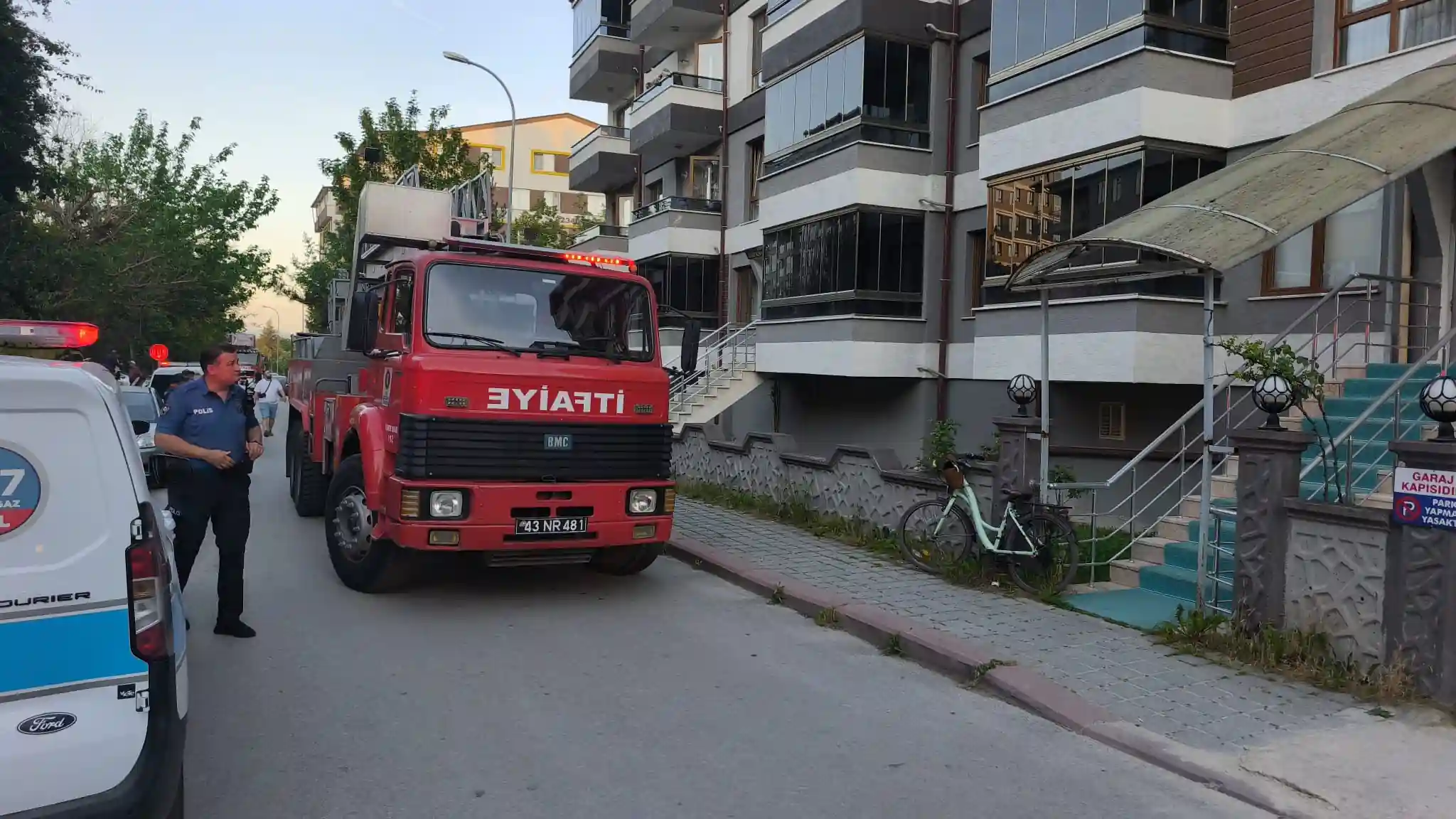 Kütahya’da Bir Apartman Dairesinde Yangın Paniği