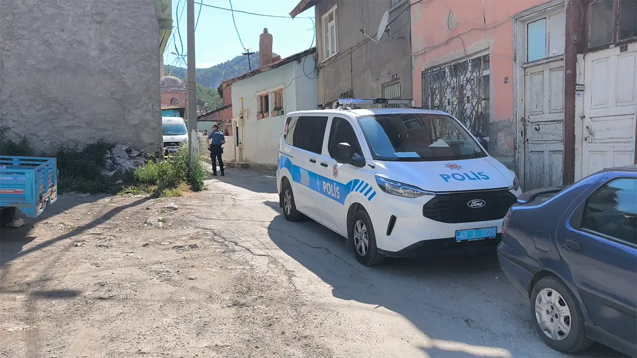 Kütahya'da Dehşet Evi!.. Annesinin Cesediyle Yaşamış5