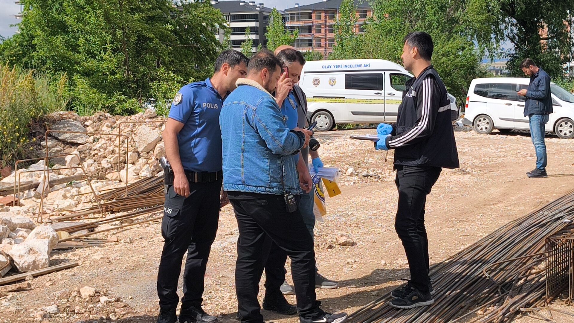Kütahya'da Inşaat Iskelesi Çöktü, Yaralılar Var (6)