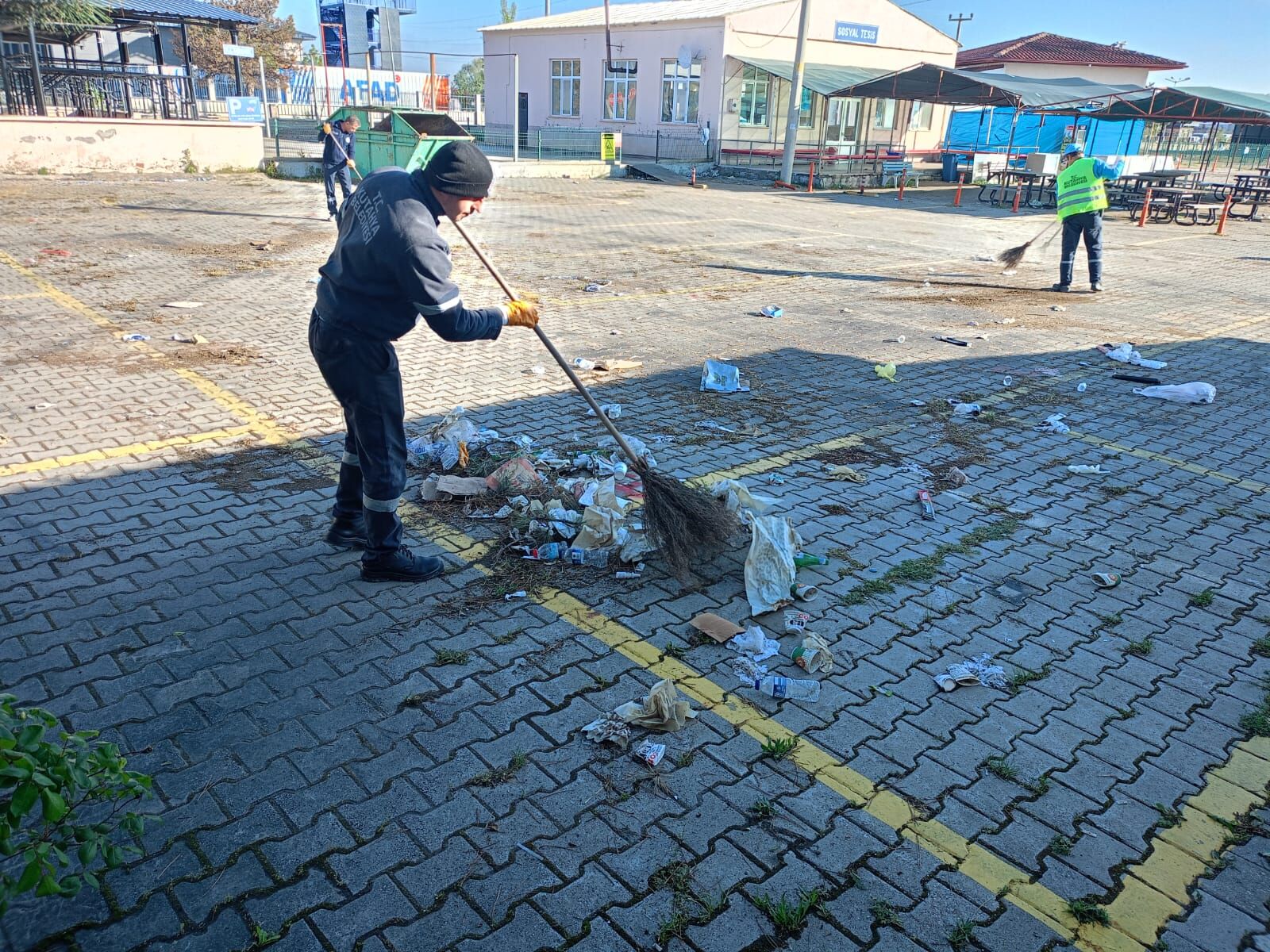 Kütahya'da Kurban Bayramı Sonrası Hayvan Pazarı Temizliği (3)