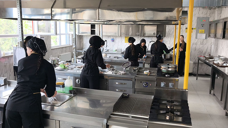 Kütahya’da Lise Öğrencileri En Güzel Yemek Için Yarıştı (3)