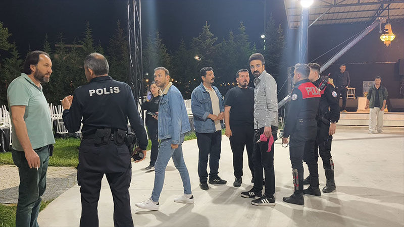 Kütahya’da Mezuniyet Balosunda Bıçaklı Kavga, Yaralılar Var (2)